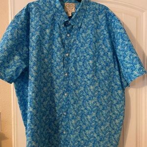 St. John's Bay Blue Leaf Pattern Men's Shirt